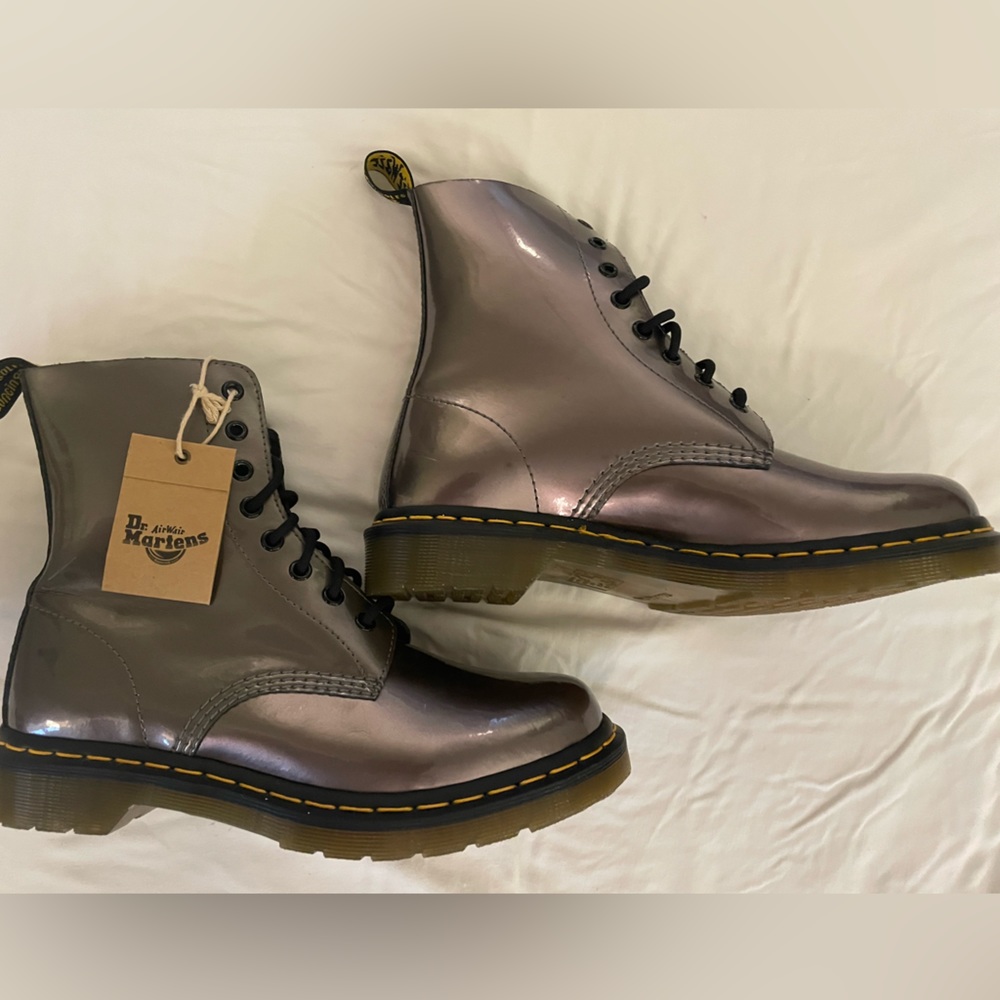 Dr Martens Pewter Metallic boots size us 9 eu 41 uk 7 with tag
